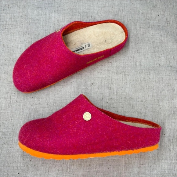 Birkenstock Shoes - EUC Birkenstock Kaprun Rivet Doubleface Wool Clogs EU37